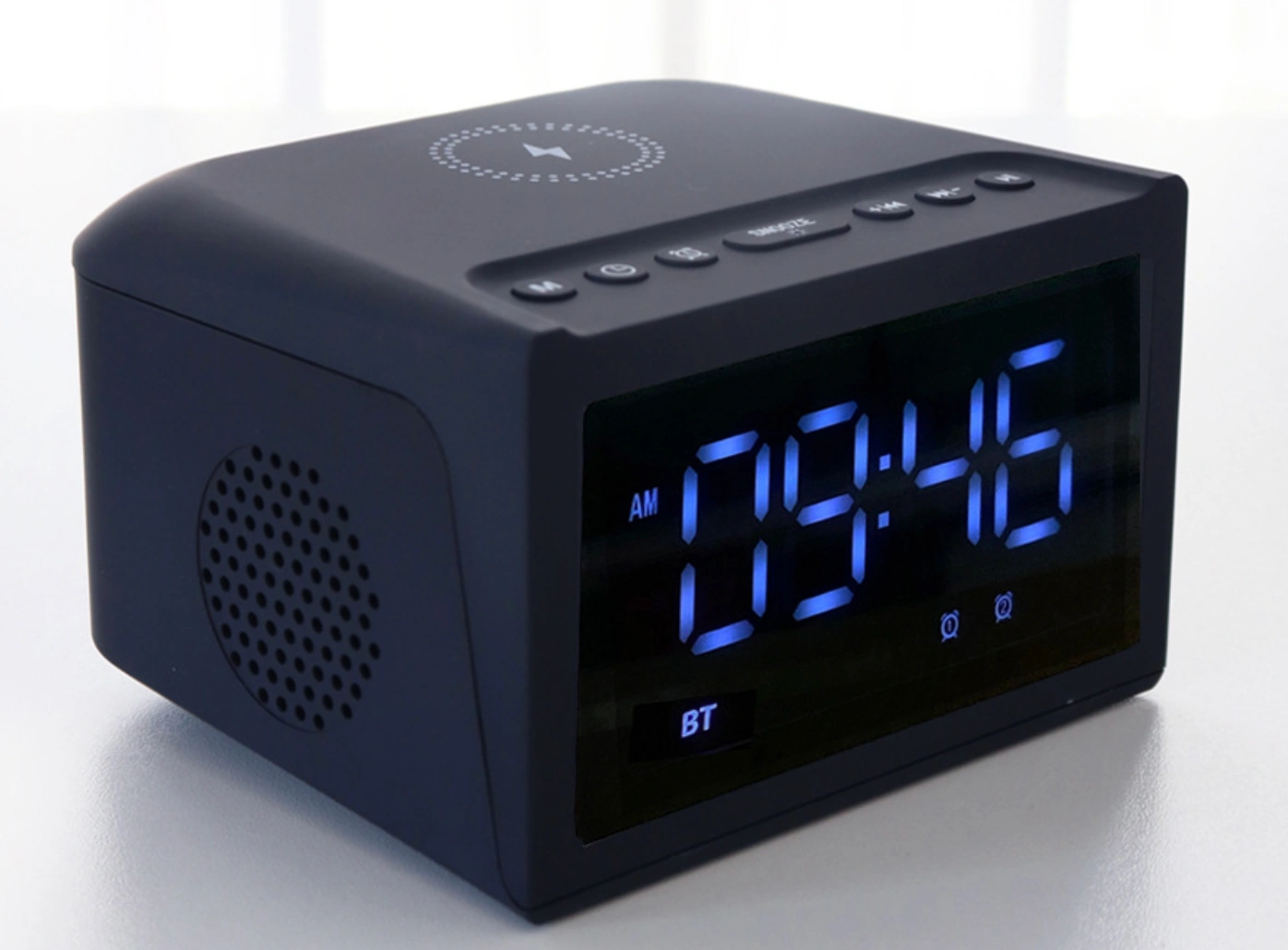 Kabelloses 15W Ladegerät Wecker Bluetooth Lautsprecher 2023 Großbild perfekt für Ihr Nachtisch